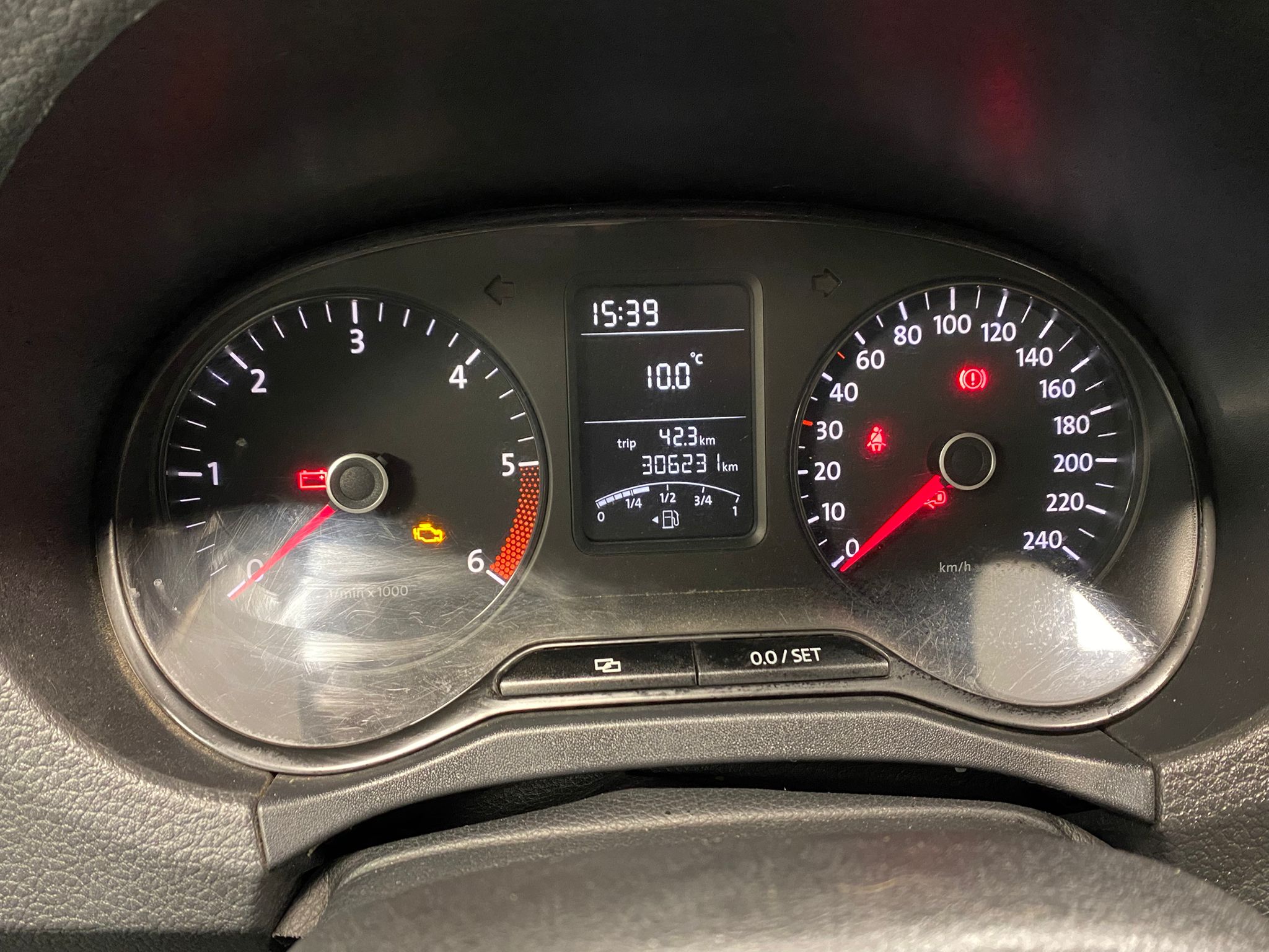 VOLKSWAGEN AMAROK 15